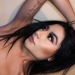 Meet your Posher, Edith